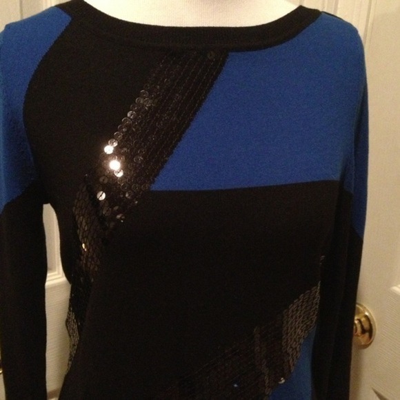 🎉🎈HOST PICK🎈🎉 INC tunic with sequins - Picture 2 of 4